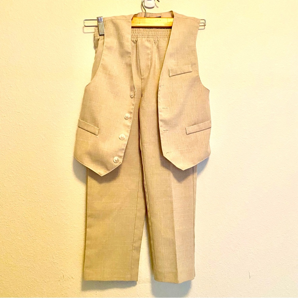Nautica Vest and Dress Pant Bundle Cream Tan Khaki Boys Suit Size 6